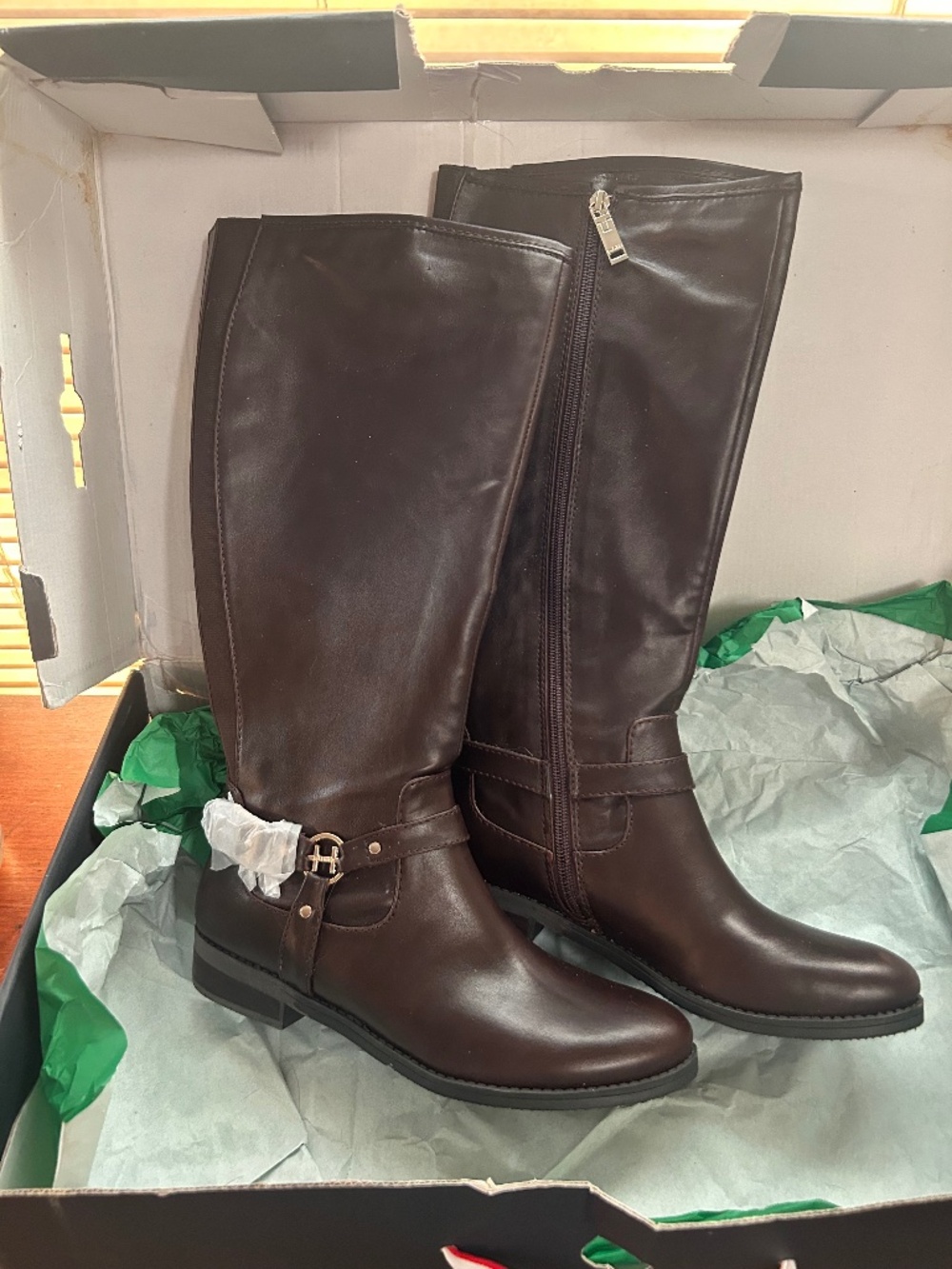 Tommy Hilfiger Tall Brown Riding Boots Gold Buckle 8.5 Unused